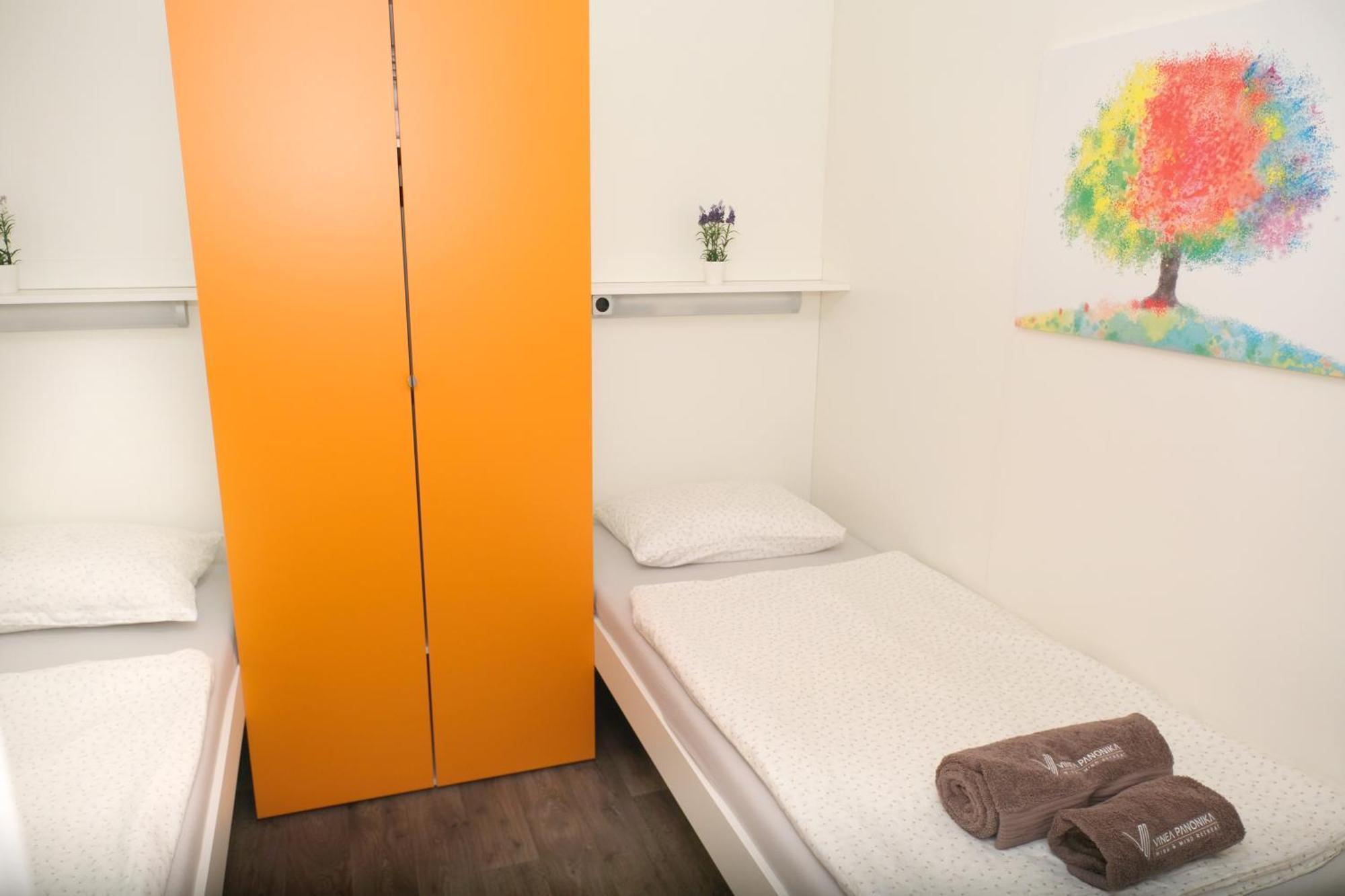 Vinea Panonika Wine & Mind Retreat Villa Radenci Bilik gambar